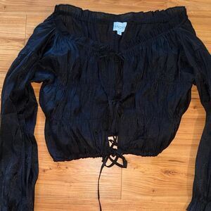 Sndys Women's Black Crop-top